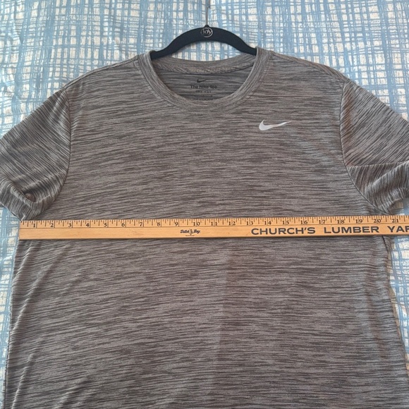Nike Men's DryFit Heathered Gray Short Sleeve Tee | Size L - Picture 4 of 10